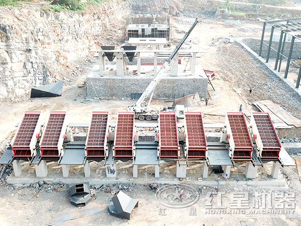 振动筛安装、调试现场